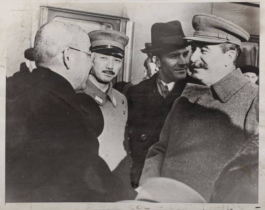 The head of the USSR government, Joseph Stalin (1878-1953), sends off the Japanese Foreign Minister Yosuke Matsuoka (188...