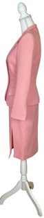 LA DIFFERENCE MONTE CARLO
Tailleur jupe rose vif