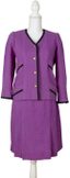 CHANEL
Tailleur jupe en tweed violet