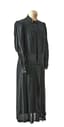 ART DECO SILK DRESS WITH PLISSÉ ELEMENTS AND A COLLAR BOW, CIRCA 1920S