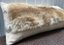 ENSEMBLE DE DEUX COUSSINS DÉCORATIFS EN FOURRURE