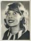 JEANNE FLORENTINE BOURGEOIS DITE MISTINGUETT (1875-1956)
Portrait photographique en noir et blanc, avec envoi autographe signé
