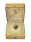 FABERGÉ, PENDENTIF EN FORME D’OISEAU EN PIERRE DURE MONTÉ EN OR
Poinçon de HENRIK WIGSTRÖM, Saint-Pétersbourg, vers 1899–1903