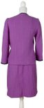 CHANEL
Tailleur jupe en tweed violet