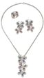 PARURE ‘PAPILLONS’ EN OR GRIS 18K, DIAMANTS, SAPHIRS ROSES ET BLEUS